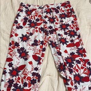 St John Bay mid rise flower pants. XXL NWT